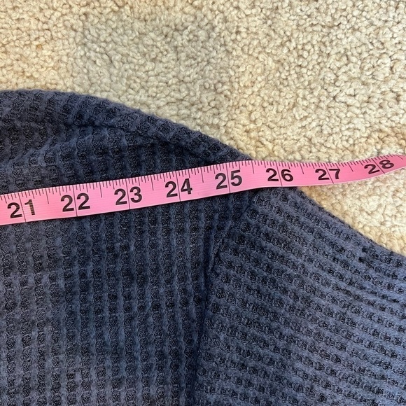 MICHAEL Stars Women’s Blue Waffle Knit Top Size Medium - Picture 4 of 7